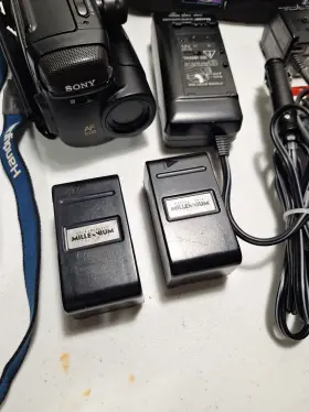 Ccd-tr21 Sony Handycam Camcorder Video8 With Vtg Bag Chargers Batteries Tested #3