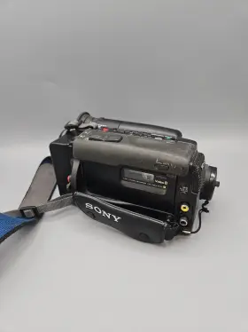 Ccd-tr55 Sony Ccd-tr3 Ntsc 8 Video8 Handycam Camcorder - Untested Battery No Charger