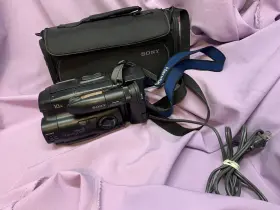 Ccd-tr30 Sony Handycam Video8 Video Camera Camcorder With Power Supply