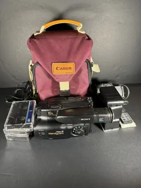Ccd-tr303e Sony Handycam Video8 1990s Analogue Retro Camcorder Charger Bag