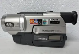 Ccd-trv308 Sony Ccd-tr308 Handycam Ntsc Hi8 Camcorder With Nightshot No Charger