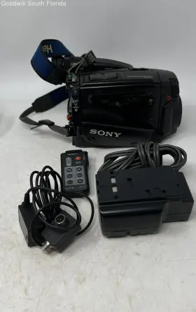 Ccd-tr323 Sony Handycam Model Black 10x Optical Zoom Video Camera Not Tested