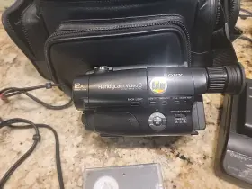 Ccd-tr54 Sony Handycam Video Camera Recorder With Bag Battery A/v Cords Charger #3