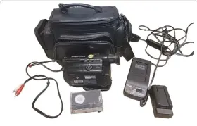 Ccd-tr54 Sony Handycam Video Camera Recorder With Bag Battery A/v Cords Charger