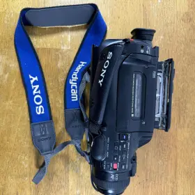 Ccd-tr714 Sony Handycam Ccd-fx410-video8 8mm Camcorder Video And Acc. Untested Parts Only #2