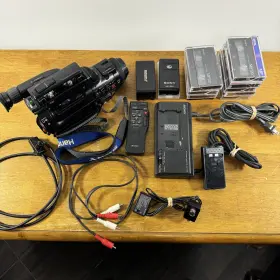 Ccd-tr714 Sony Handycam Ccd-fx410-video8 8mm Camcorder Video And Acc. Untested Parts Only