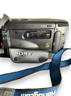 Ccd-tr750e Sony Handycam Hi8 Camcorder With Remote Battery And Tapes Cam #2