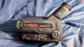 Ccd-tr760e Sony Handycam Video Hi8 Pal Power Camera - 30x Digital Zoom Hifi