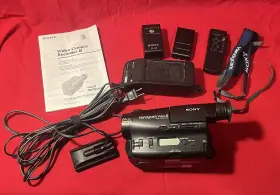 Ccd-tr83 Sony Stereo 8mm Video8 Camcorder Camera Read Description