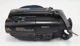 Ccd-tr84 Sony Handycam Video8 8mm Camcorder Only #3