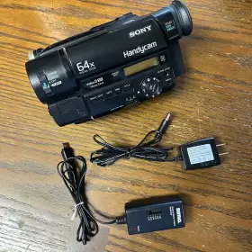 Ccd-tr87 Sony 8mm Hi8 Analog Camcorder Bundle With Battery And Charger