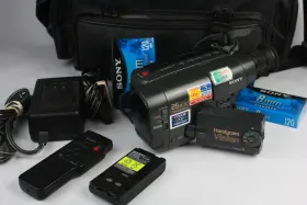 Ccd-trv212 Sony Video 8mm Analog Camcorder With 2 New Tapes - Working #2