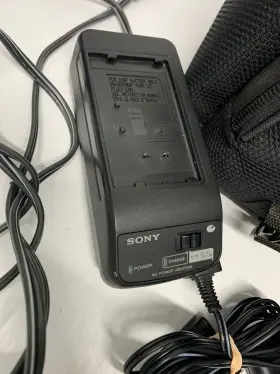 Ccd-trv312 Sony Video Camera Recorder Handycam Steadydhot 8/charger/case #3