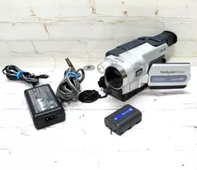 Ccd-trv318 Sony Handycam 8mm Hi-8 Analog Camcorder Tested