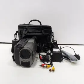 Ccd-trv32 Sony Handycam Camcorder With Case And Accessories Untested