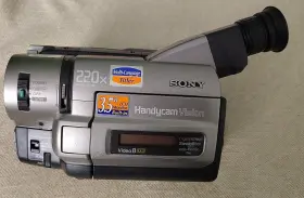 Ccd-trv55e Sony Handycam Pal Video 8 With Nightshot -vintage