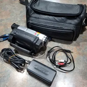 Ccd-trv818 Sony Analog Hi8 Camcorder Tested And Working