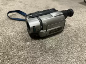 Ccd-trv85 Sony Handycam Hi8 With Nightshot For Parts