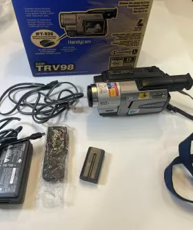 Ccd-trv98 Sony Handycam Hi-8 Analog Camcorder