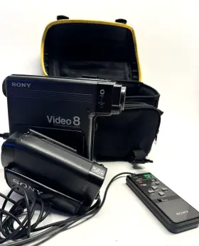 Ccd-v1 Sony Vintage Handycam Camcorder 8 Mm Video Recorder Made In Japan Works