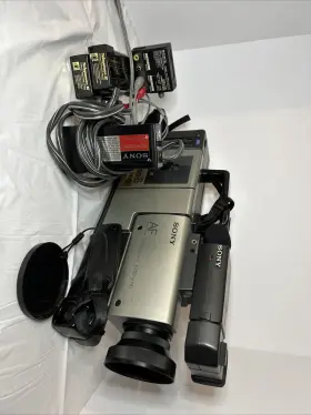Ccd-v100e Sony Vtg Video 8 Pro Camcorder Accesories - Acp-85ub And Rfu-87e Untest