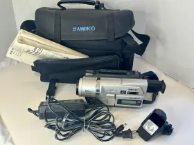 Ccds-trv320 Sony Ccd-trv320 Digital8 Video Camcorder With Accessories Plays Hi8 Video8