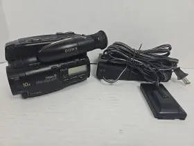 Ccr-tr71 Sony Handycam Video 8 Camcorder With Charging Cable - Parts As Is