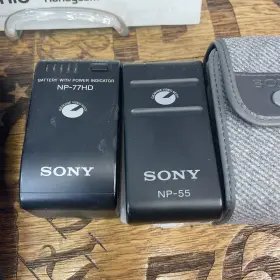 Ccr-tr81 Sony Parts - Ccd-tr6 Video 8 Handycam Camcorder 2 Batteries And Manual Not Tested #2