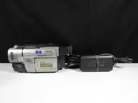 Ccd-trv37 Sony Cd-trv87 Handycam 8mm Hi-8 Camcorder Battery And Charger