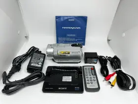Dcr-sr200 Sony Dcm-sr200 Handycam 40gb Hdd Camcorder - Cradle And Cables