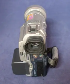 Dcr-pc100e Sony Dcr-100e Pal Handycam Digital Video Camcorder Working Very Good #3