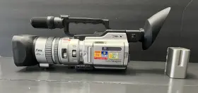 Dcr-2000 Sony Handycam Dcr-vx 2000 With Battery Charger Av Cord Memory Card And Manual