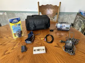 Dcr-trv240 Sony Dcr-drv240 Handycam Ntsc Digital 8 Hi8 Camcorder Nightshot Tested Working