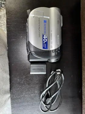 Dcr-dvd109e Sony Handycam Compact Digital Disc Camcorder / Untested
