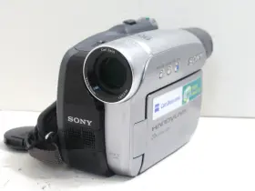 Dcr-hc28 Sony Handycam Mini Dv Camcorder Nightshot I.link 20x Optical Zoom 5247 #2