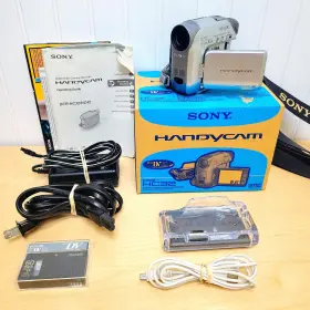 Dcr-hc32e Sony Dcr-hc32 Handycam Minidv Video Camera Docking Station And Charger Read Desc