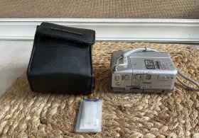Dcr-ip1 Sony Handycam Ntsc Mini Dv Camcorder Digital Video Camera Recorder #2