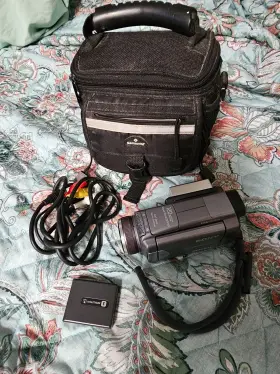 Dcr-ip55 Sony Camcorder With Case As Is Pre Owned