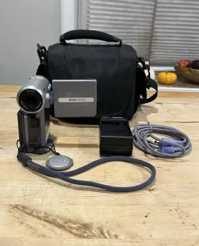 Dcr-lp5 Sony Handycam Micro Video Camcorder With Bag - Tested