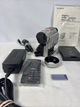 Dcr-pc1000 Sony Minidv Handycam 2.8 Megapixels With Ac Adapter Japan No Battery
