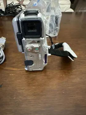 Dcr-pc105 Sony Handycam Minidv Camcorder With Accessories #3