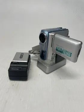 Dcr-pc106e Sony Handycam Super Steady Shot Pal Video Camera Recorder Free Shippi