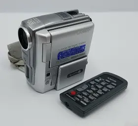 Dcr-pc109 Sony Handycam Mini Dv Camcorder Read