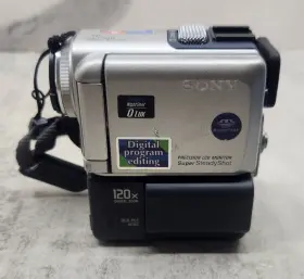 Dcr-pc5e Sony Mini Dv Tape Video Camera Handycam Carl Zeiss Camcorder Untested