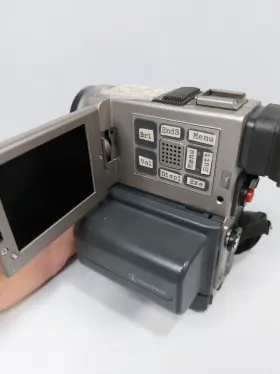 Dcr-pc7 Sony Handycam Mini Dv Digital Video Camera Recorder For Parts/repair #2