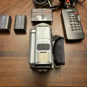 Dcr-pc9 Sony Mint Mini Dv Digital Video Handycam Tested #3
