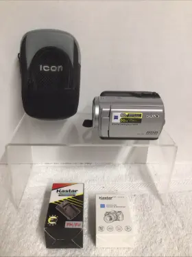 Dcr-sr37e Sony Handycam Camcorder Silver 60x Zoom With Accessories Tested