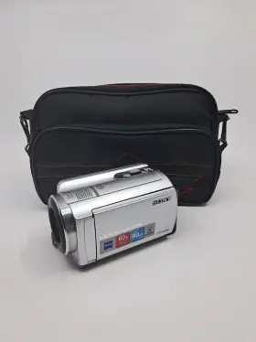 Dcr-sr58e Sony Handycam Dcr-sr58 Camcorder - Silver Case And Battery Only Tested