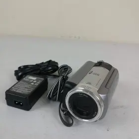 Dcr-sr60 Sony Handycam 30gb Digital Video Camcorder With Charger - Needs Battery