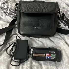Dcr-sx15e Sony Handycam Digital Video Camera Camcorder 50x With Charger Tested